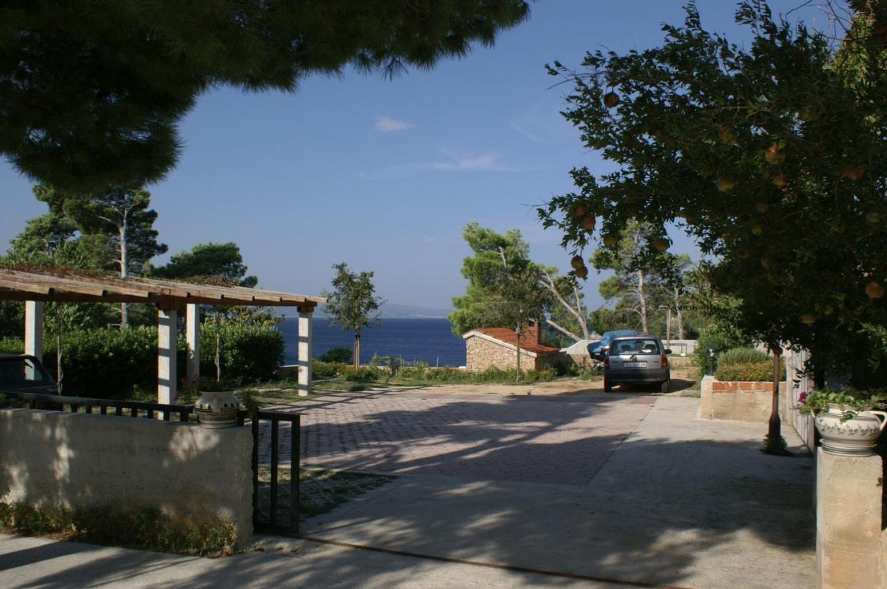 Apartments By The Sea Medici, Omis - 1046 Mimice Kültér fotó