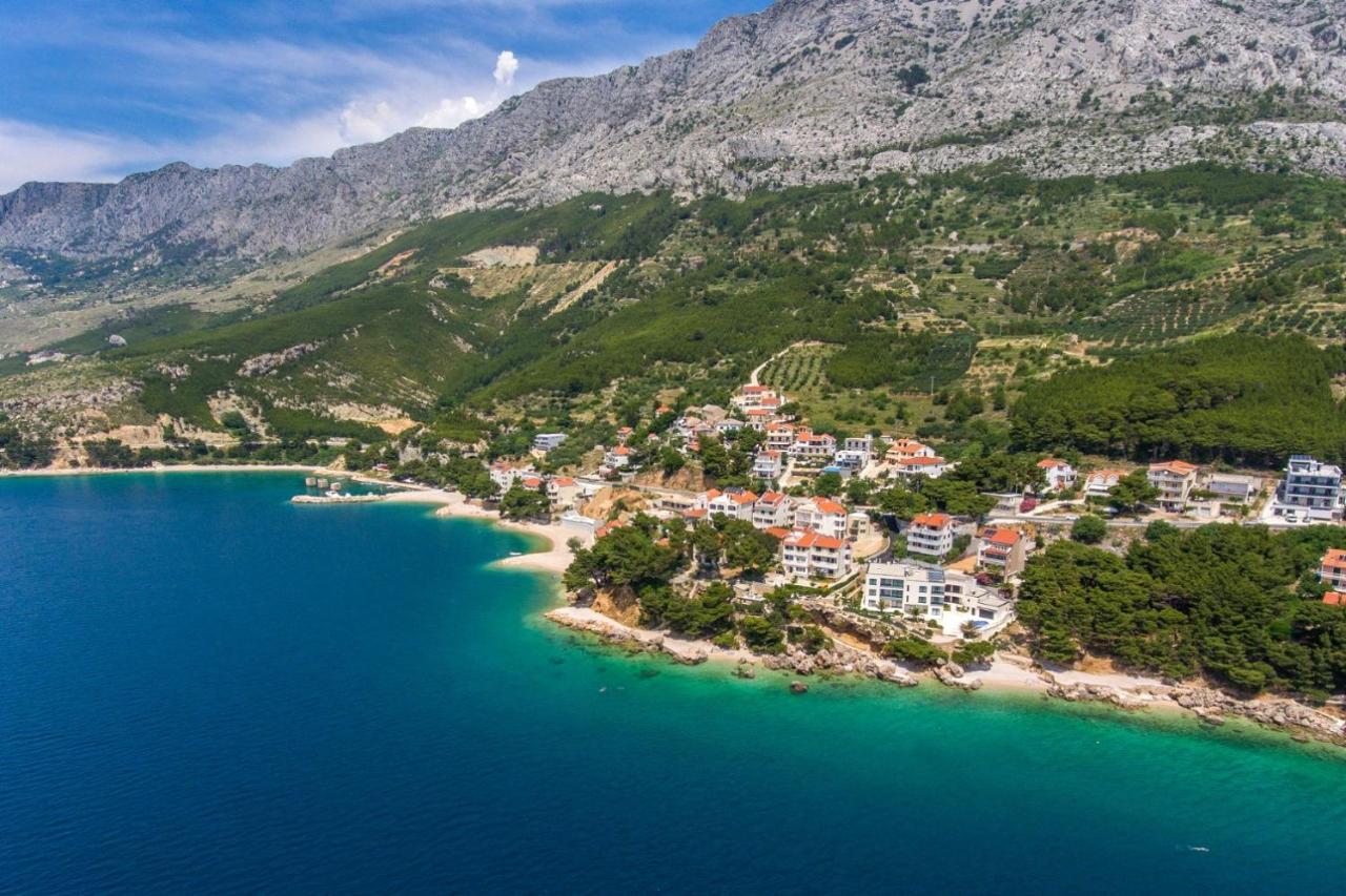 Apartments By The Sea Medici, Omis - 1046 Mimice Kültér fotó